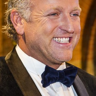 gordon portret lachend